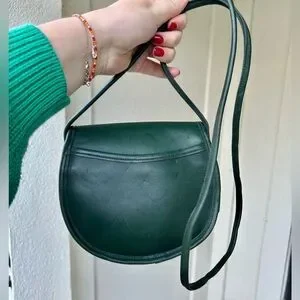 COACH オリーブグリーン レザーバッグ Coach | Bags | Vintage Coach Casey Bag Bottle Green Style